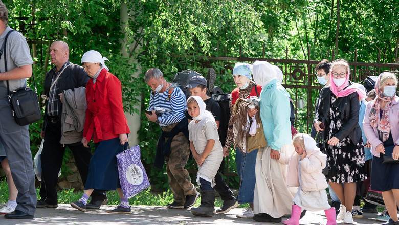 Десятки паломников вышли на крестный ход в Кировской области вопреки призывам РПЦ