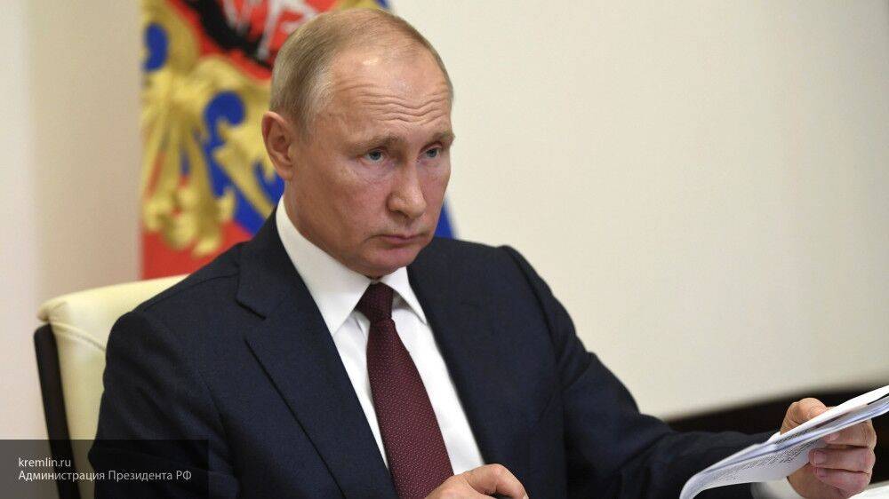 Путин провел совещание по легкой промышленности в РФ