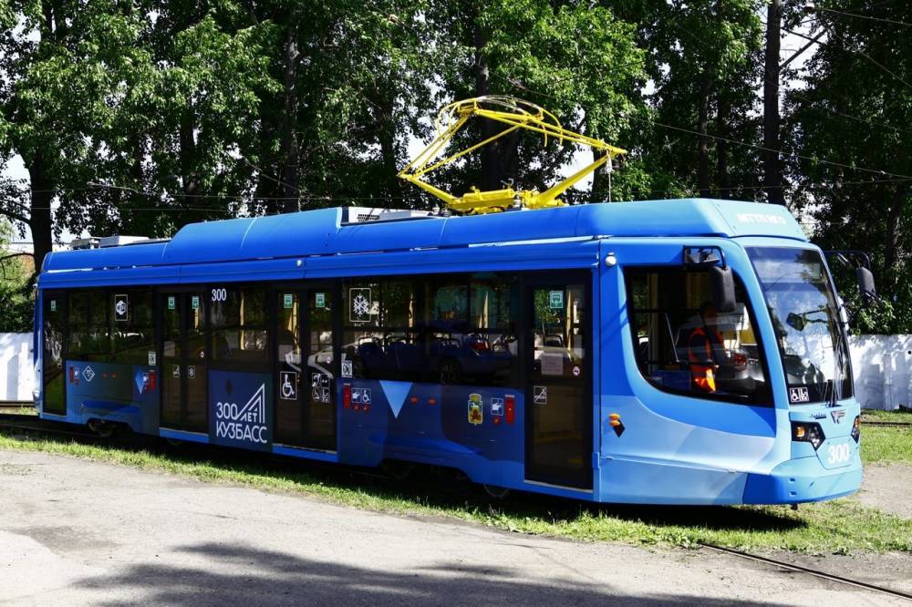 В Новокузнецке вышли на линию три новых трамвая