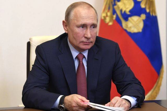 Путин возмутился реакцией властей региона на разлив топлива в Норильске