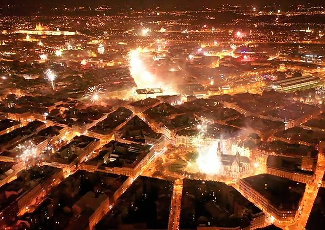 Прага в новогоднюю ночь: видео с дрона