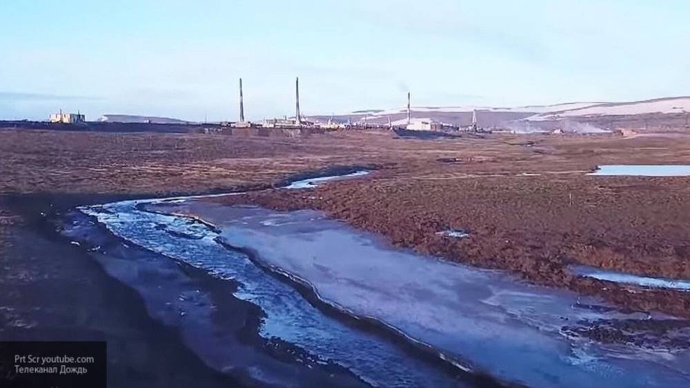 Разлив топлива в Норильске привел к падению акций "Норникеля"