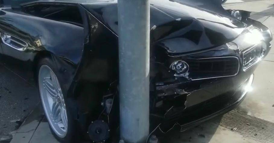 Угонщик разбил редкий BMW Z8 за 34 миллиона рублей