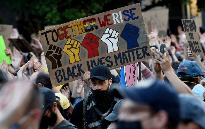 Американская мечта разбивается, как витрина бутика: граждане США о Black Lives Matter