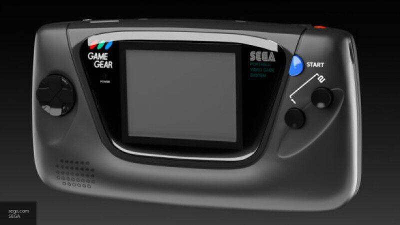 Sega представила миниатюрную консоль Game Gear Micro размером с палец