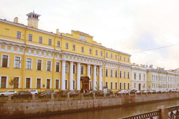 Флигель Юсуповского дворца отреставрируют до середины мая следующего года
