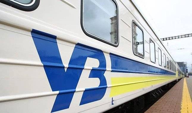Выход из карантина: "Укрзализныця" запустила поезда дальнего следования в западные области
