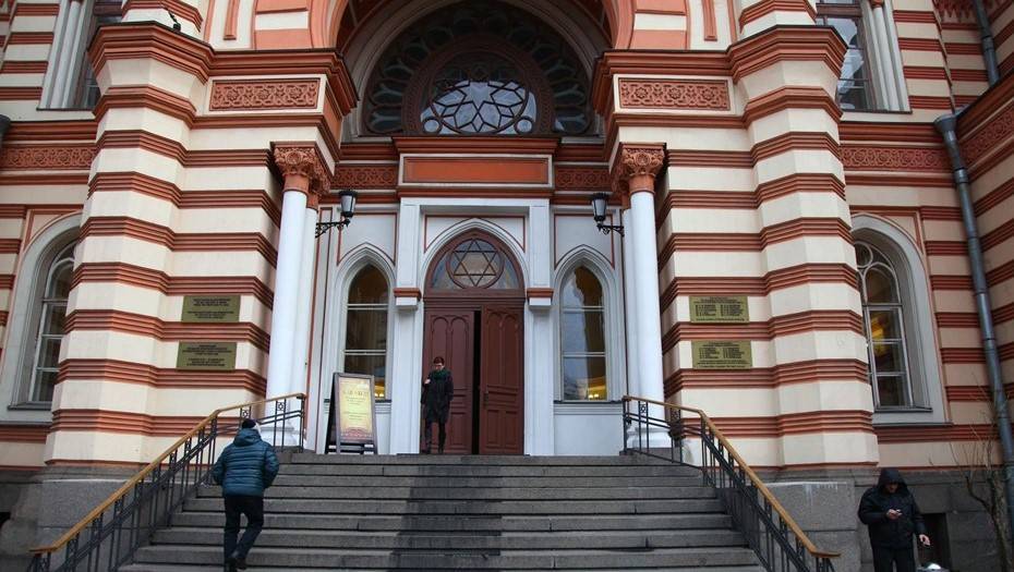 "Здоровье прихожан дороже": синагога в Петербурге отказалась открываться