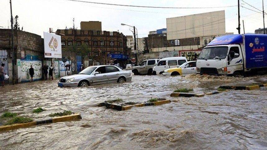 Не менее девяти человек погибли в Йемене из-за проливных дождей