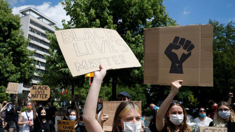 На фоне протестов в городах США звучат требования реформ в полиции