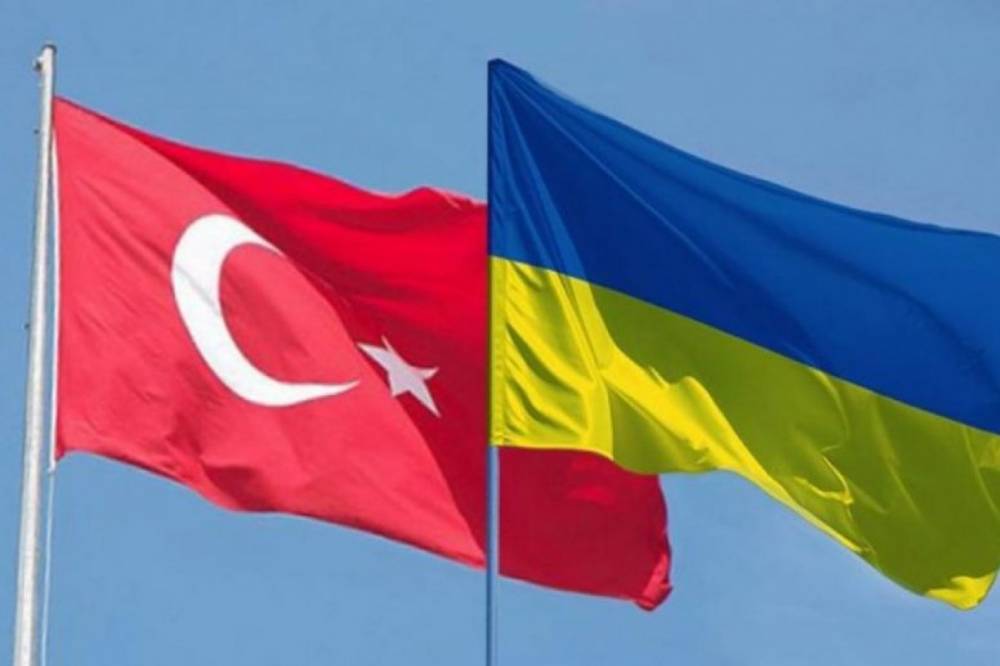 Турция с середины июня возобновит авиасообщение с Украиной