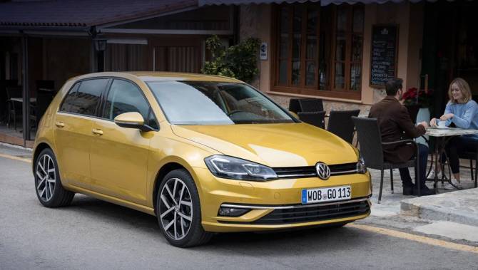 Volkswagen Golf несмотря на пандемию остаётся лидером европейского рынка. Какие модели ещё покупали в Европе?