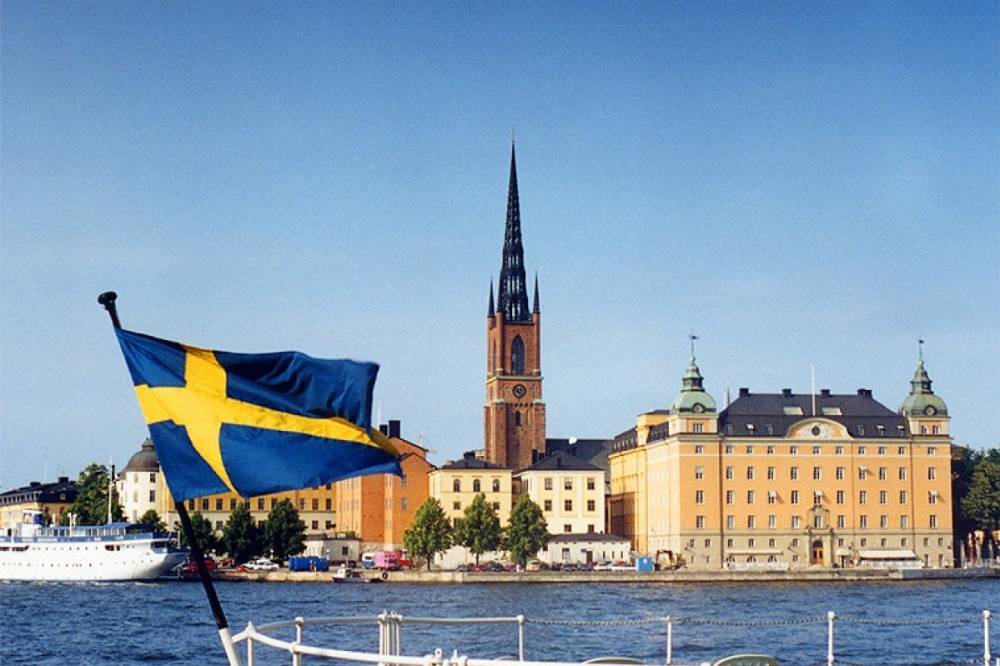 Швеция позволит въезд сезонным работникам с 8 июня
