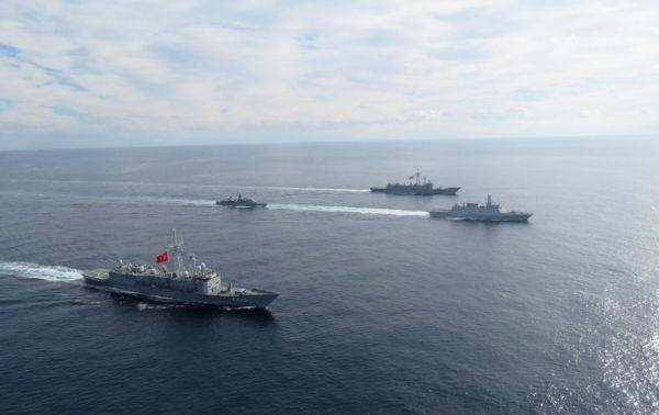 США создают для Турции проблемы в Чёрном море — эксперт