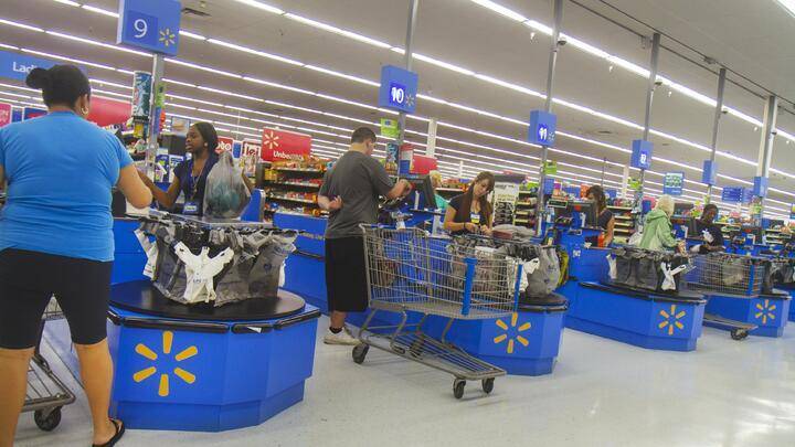 Сотрудники торговой сети Walmart потребовали отключить неработающий видеоконтроль для выявления случаев воровства