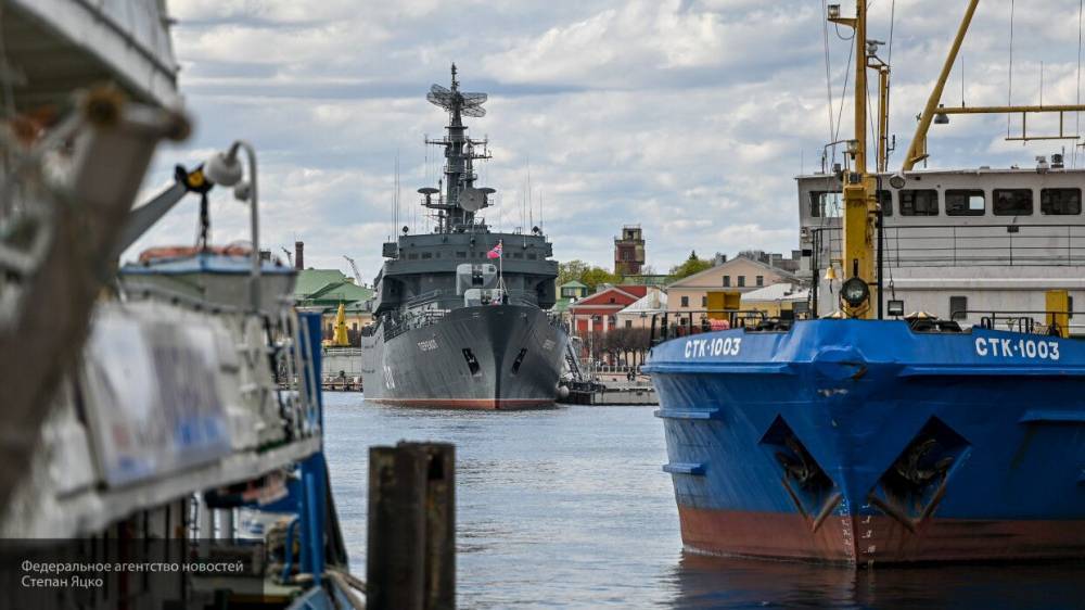 Корабли ВМФ РФ оснастят новейшим комплексом связи