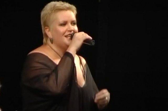 В РФ от коронавируса умерла джазовая певица Лариса Сазонова