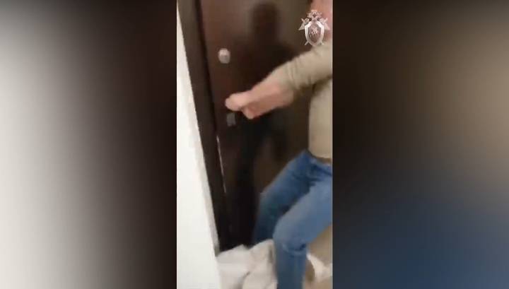 Опубликовано видео штурма квартиры укравшего четыре рулона обоев екатеринбуржца
