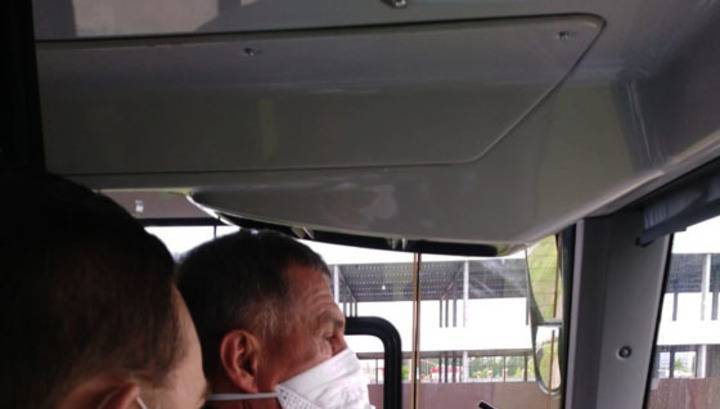 Президент Татарстана приехал к "КАМАЗу" за рулем нового электробуса