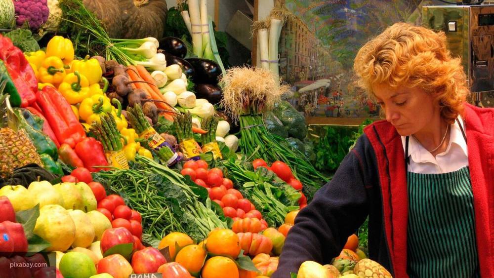 Доктор Мясников призвал россиян ходить за витаминами не в аптеку, а на рынок