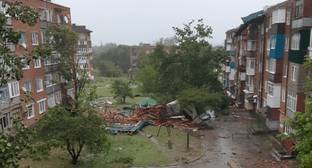 Жители Северного Кавказа раскритиковали медлительность властей после разрушительного урагана
