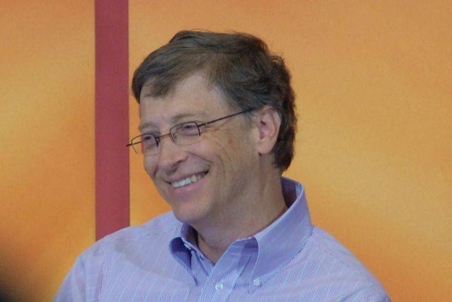 Билл Гейтс ответил на обвинения в намерении чипировать человечество
