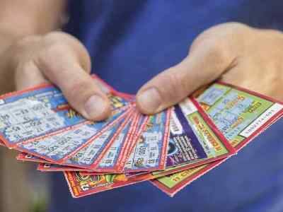 Мужчина 40 лет играл в лотерею с одними и теми же числами и разбогател