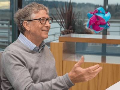 Теории о чипировании людей прокомментировал Билл Гейтс