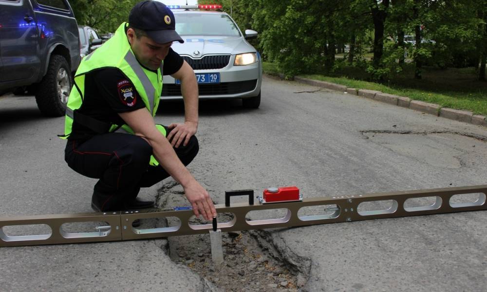 Мэрии Петрозаводска выписали 48 штрафов за ямы на дорогах