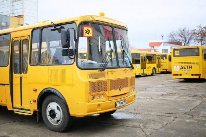 Власти могут выделить 5 млрд рублей на закупки школьных автобусов
