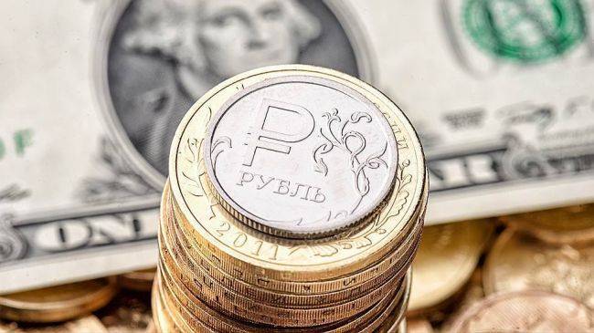 Эксперт: Участники валютного рынка уже не готовы вкладываться в рубль