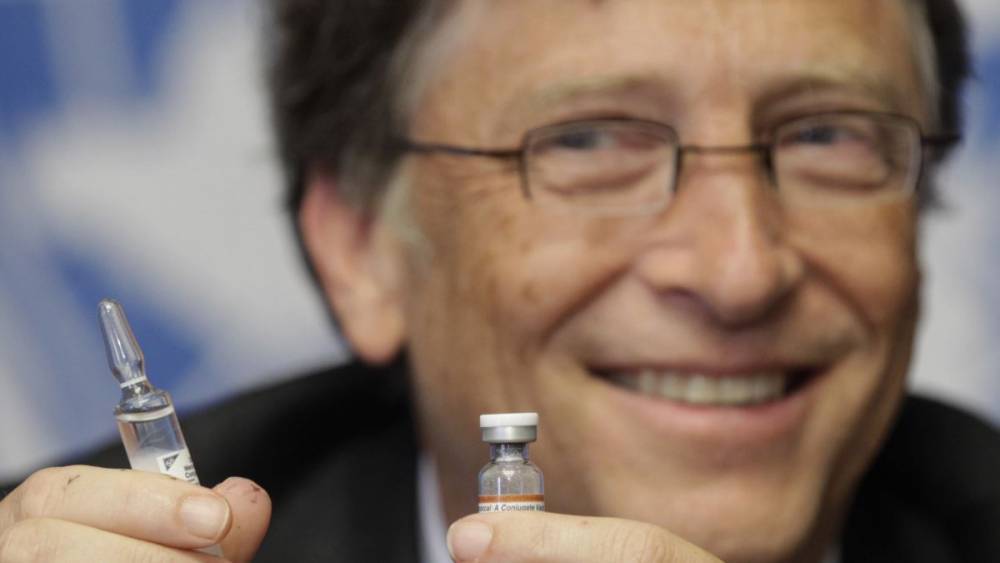 Гейтс о теории чипирования в пандемию: слишком глупо, чтобы опровергать