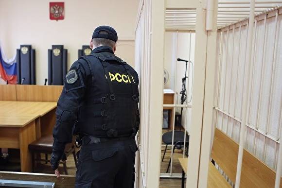 В Екатеринбурге вынесли приговор мужчине, «заминировавшему» самолет в Сургут