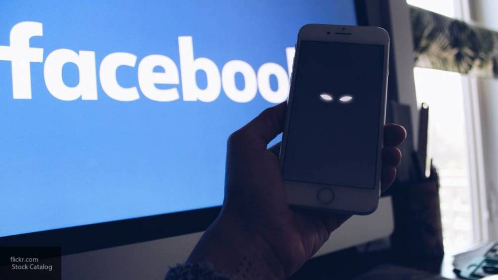 Соцсеть Facebook будет маркировать сообщения контролируемых правительством СМИ