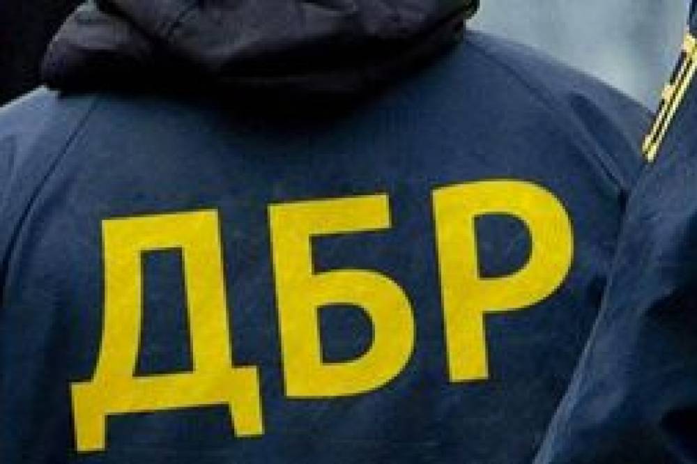 Заставляли совершать преступления: ГБР задержали банду полицейских Днепропетровской области