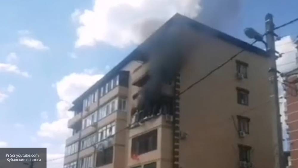 Очевидцы сообщили о нескольких взрывах в жилом доме в Москве