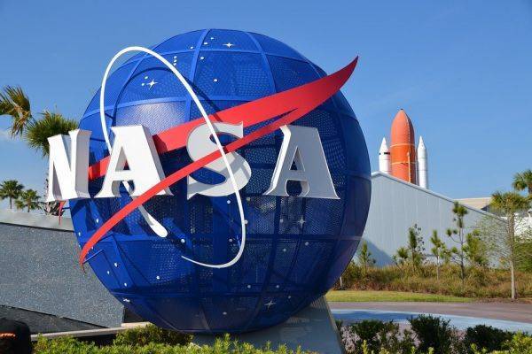 Crew Dragon отдыхает: NASA заплатит России за доставку астронавта на МКС