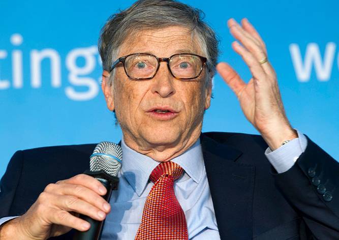 «Глупо и дико»: Билл Гейтс прокомментировал теорию о чипировании человечества
