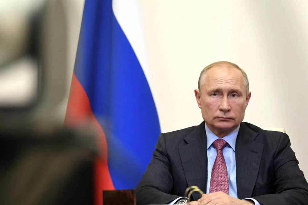 Путин поручил проверить состояние всех хранилищ нефтепродуктов в России