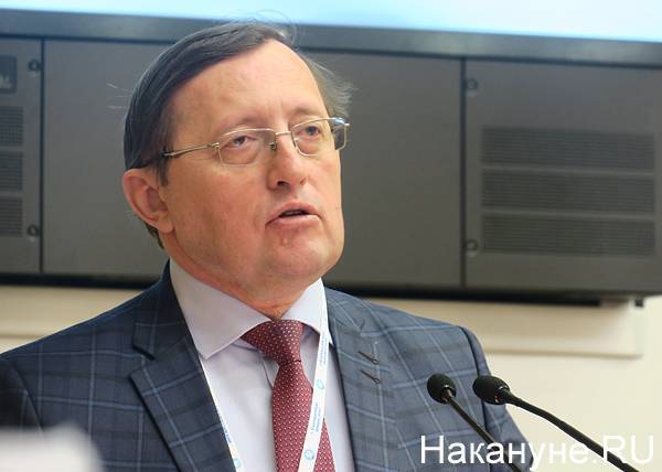 Свердловский вице-губернатор: Обследоваться на коронавирус исключительно из страха смысла нет