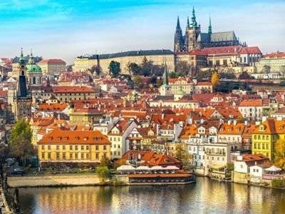 Чехия выслала двух сотрудников российского посольства: Россия пообещала зеркальный ответ