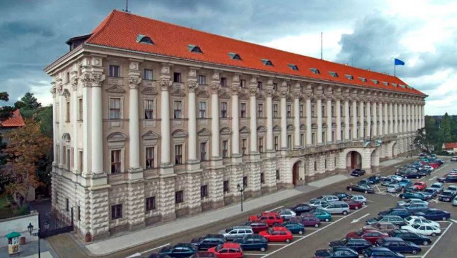 Посольство РФ в Чехии назвало провокацией высылку российских дипломатов