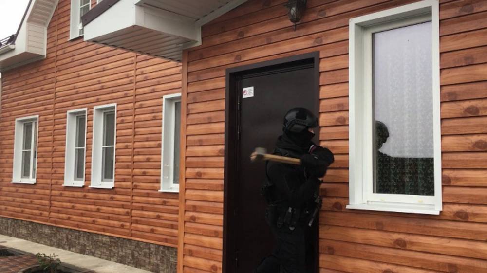 Полиция показала кадры захвата криминального авторитета в Воронежской области