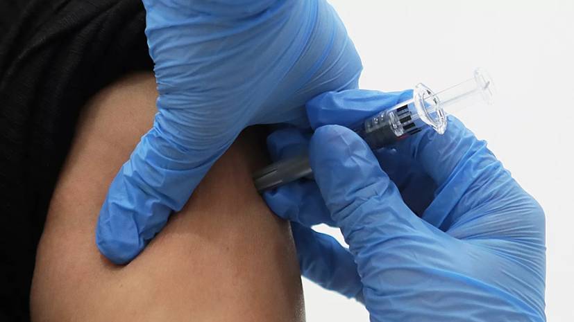 Мурашко пообещал сделать прививку от коронавируса при выпуске вакцины