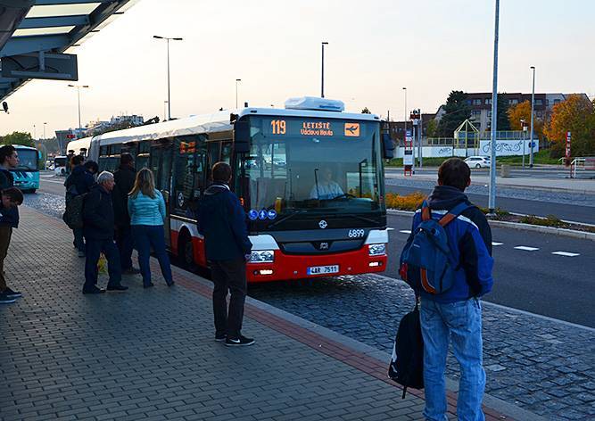 Автобусы в пражский аэропорт начнут ходить чаще
