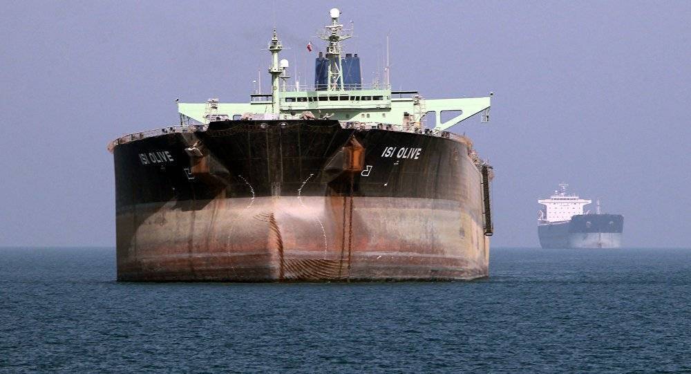Трамп продлил эмбарго на поставки нефти из Ирана
