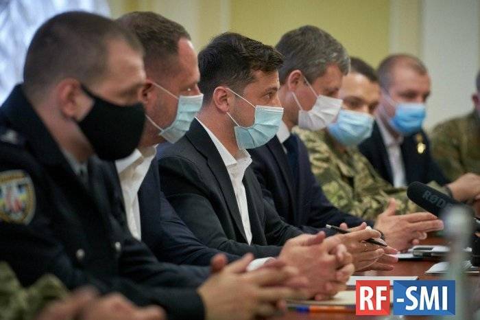 Зеленский предлагает легализовать в Украине частные армии