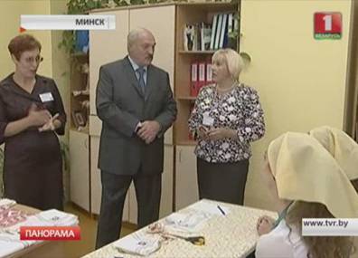 Александр Лукашенко поздравил учащихся 13-й минской школы-интерната