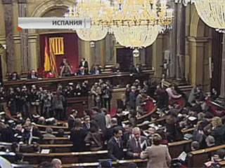Правительство Испании грозится лишить Каталонию автономии