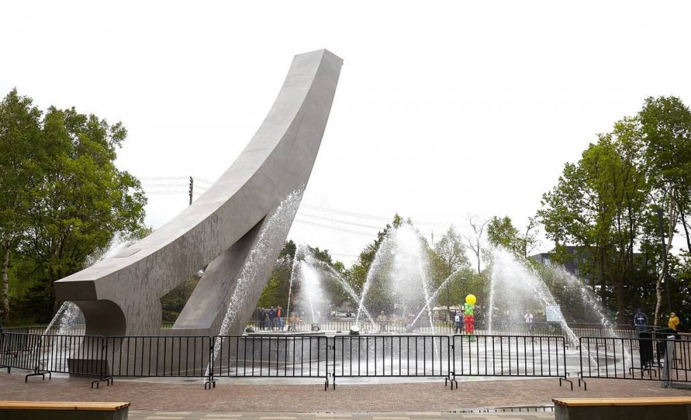 Музыкальный фонтан заработал в парке Южно-Сахалинска